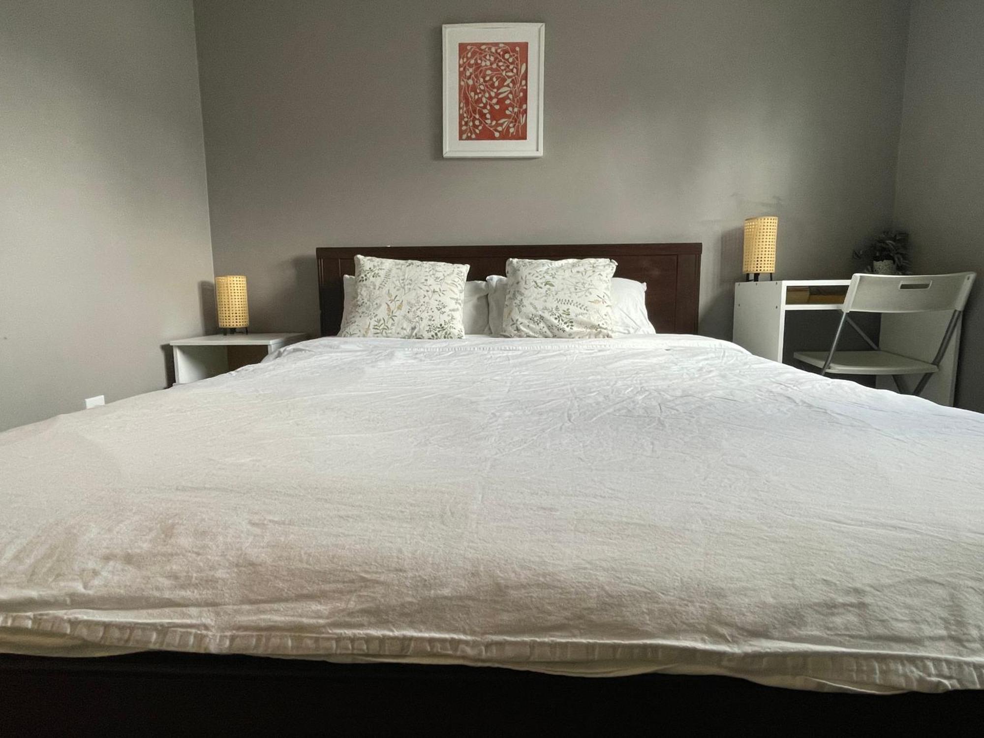 Private Room With Queen Bed In Richmond 202 외부 사진